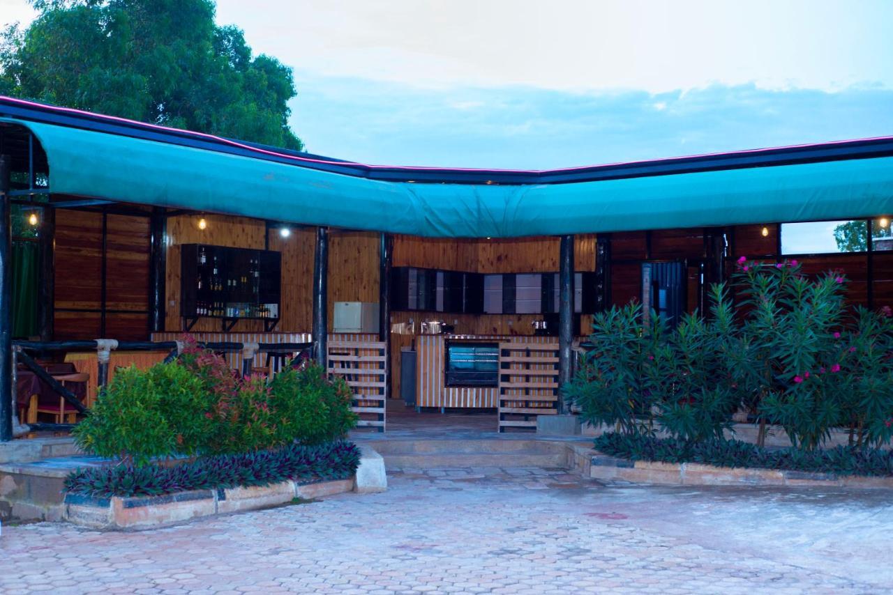 Quality Inn Hotel Kigali Exterior photo